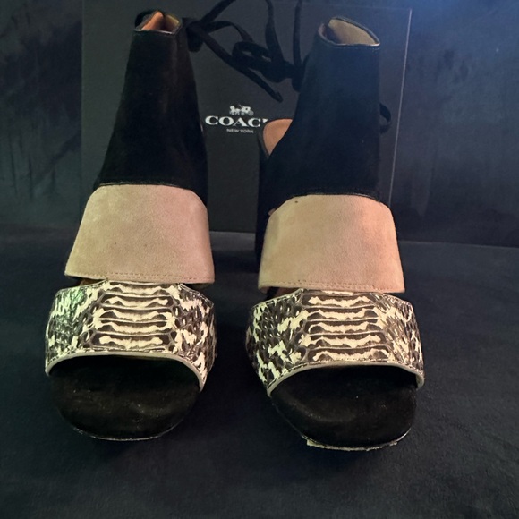 Coach Minetta sandal size 9 - Picture 4 of 8